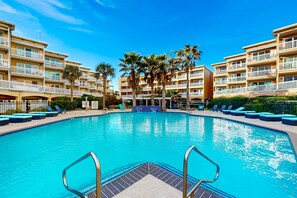 Lämmitetty uima-allas