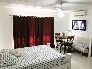 2 bedrooms, in-room safe, blackout curtains, iron/ironing board