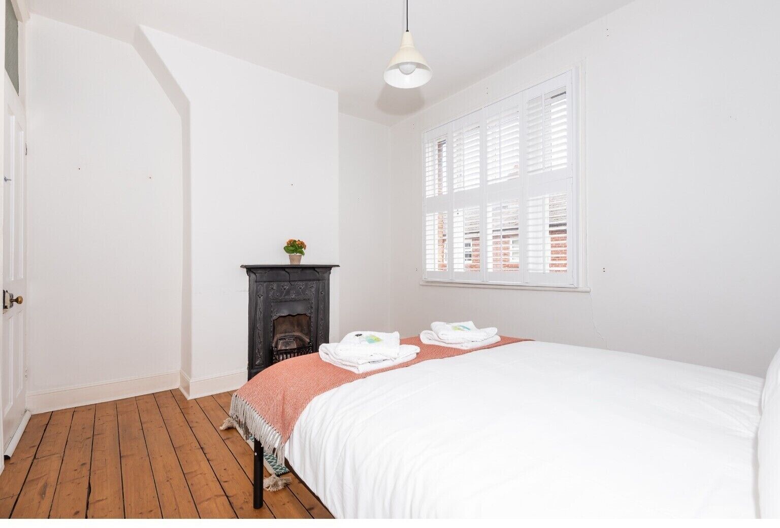 2 sovrum, strykjärn/strykbräda, gratis wi-fi och sängkläder