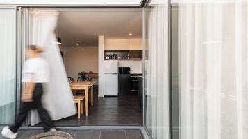 ํ
๋ผ์ค/ํํฐ์ค