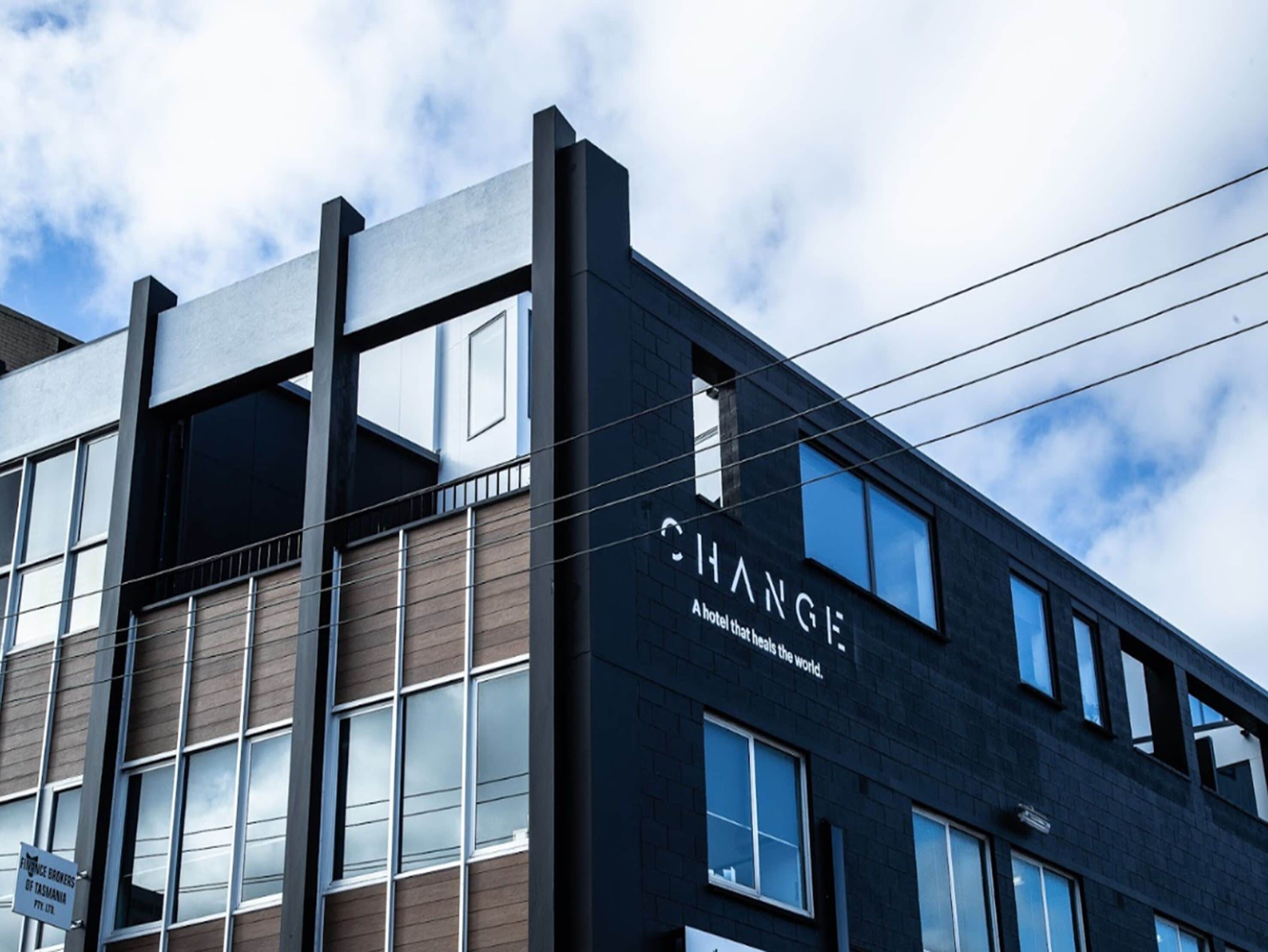 المنشأة من الخارج