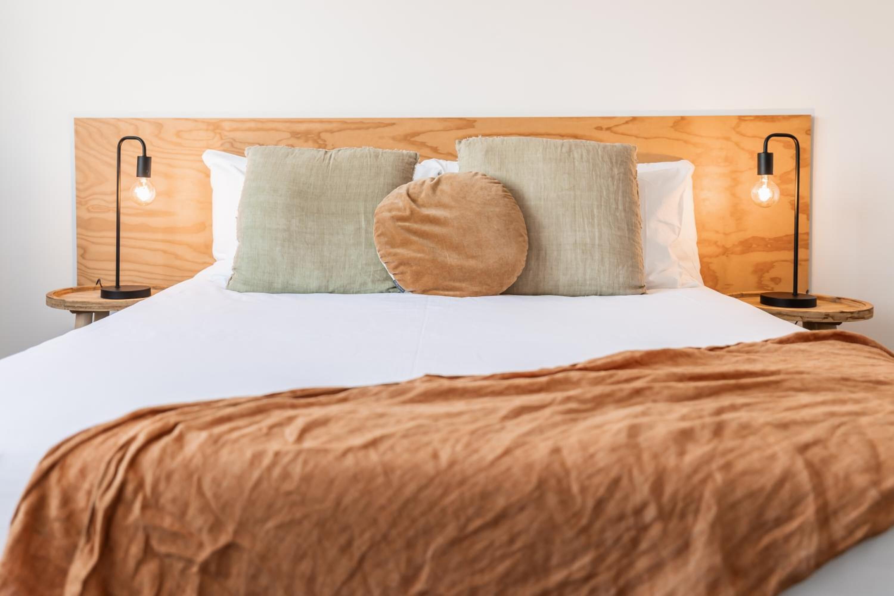 Premium bedding, minibar, laptop workspace, blackout curtains