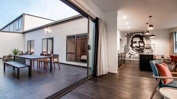 World Changer - City View | Terrace/patio