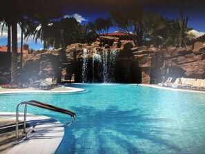Piscine extérieure