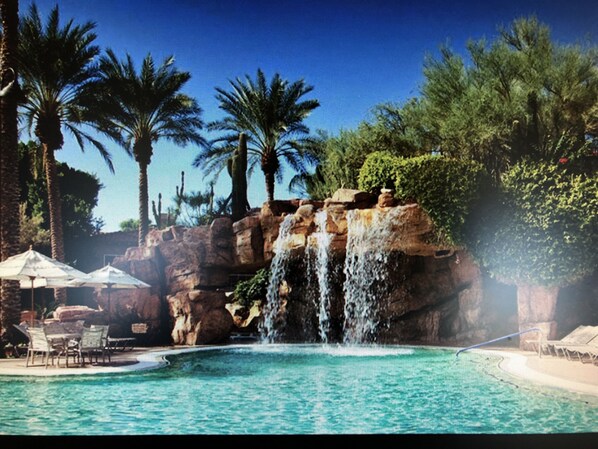 Outdoor pool - Beautiful Scottsdale Premium Villa 08/03/20- 03/15/20 (Scottsdale)