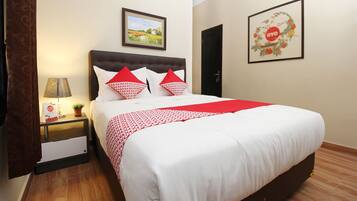 Quarto casal luxo | Escrivaninha, Wi-Fi de cortesia, roupa de cama