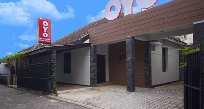 OYO 572 Omah Gedongkuning Syariah Homestay
