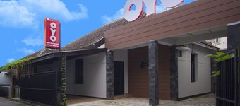 OYO 572 Omah Gedongkuning Syariah Homestay