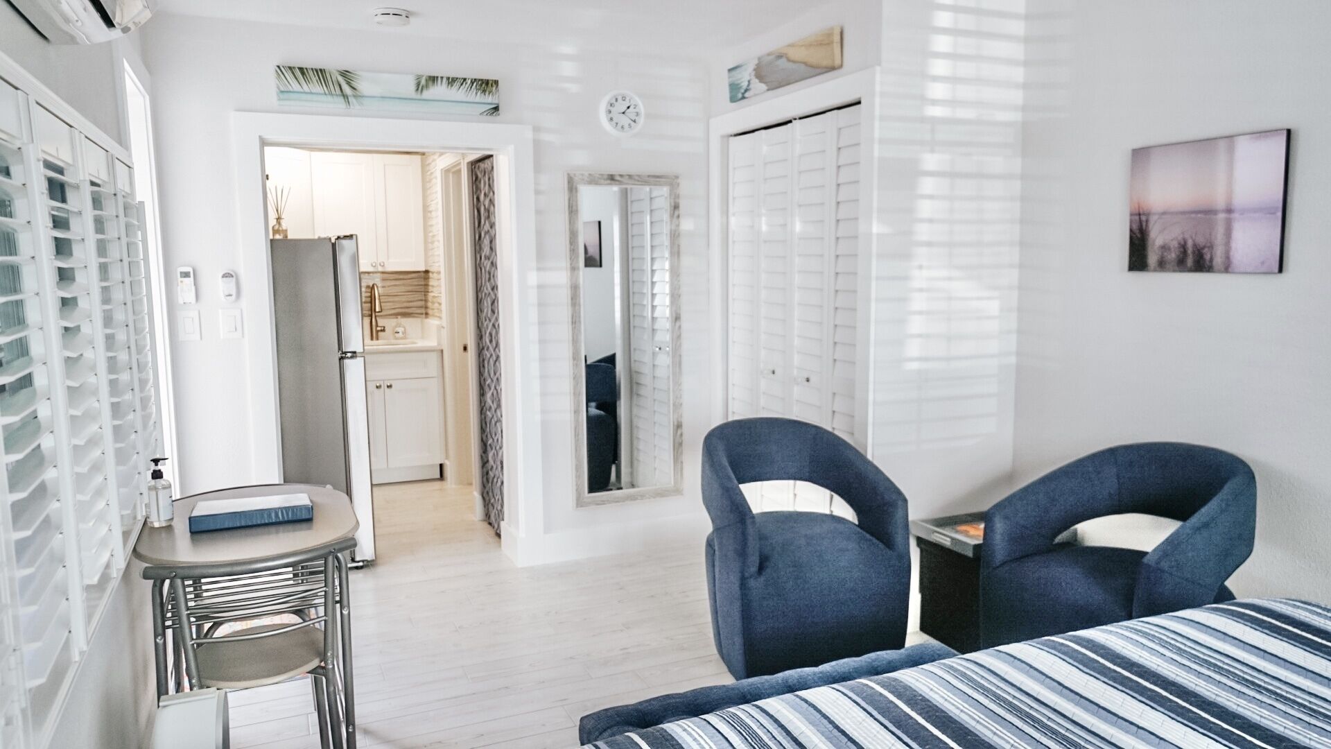 1 chambre, fer et planche à repasser, Wi-Fi gratuit, draps fournis