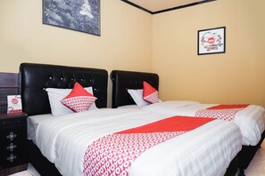 Habitación estándar con 2 camas individuales, 2 camas individuales | Escritorio, wifi gratis, ropa de cama