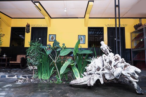 Super OYO 598 Udan Mas Guesthouse& Gallery