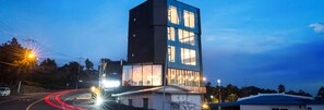 Front of property - evening/night - EDORAGE Pension (Seogwipo)