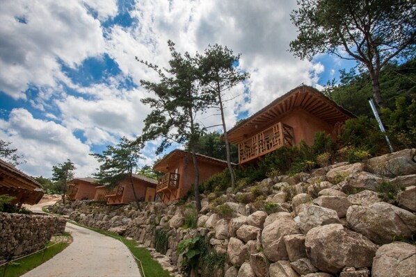 Property entrance - Hotel de forRe (Daegu)