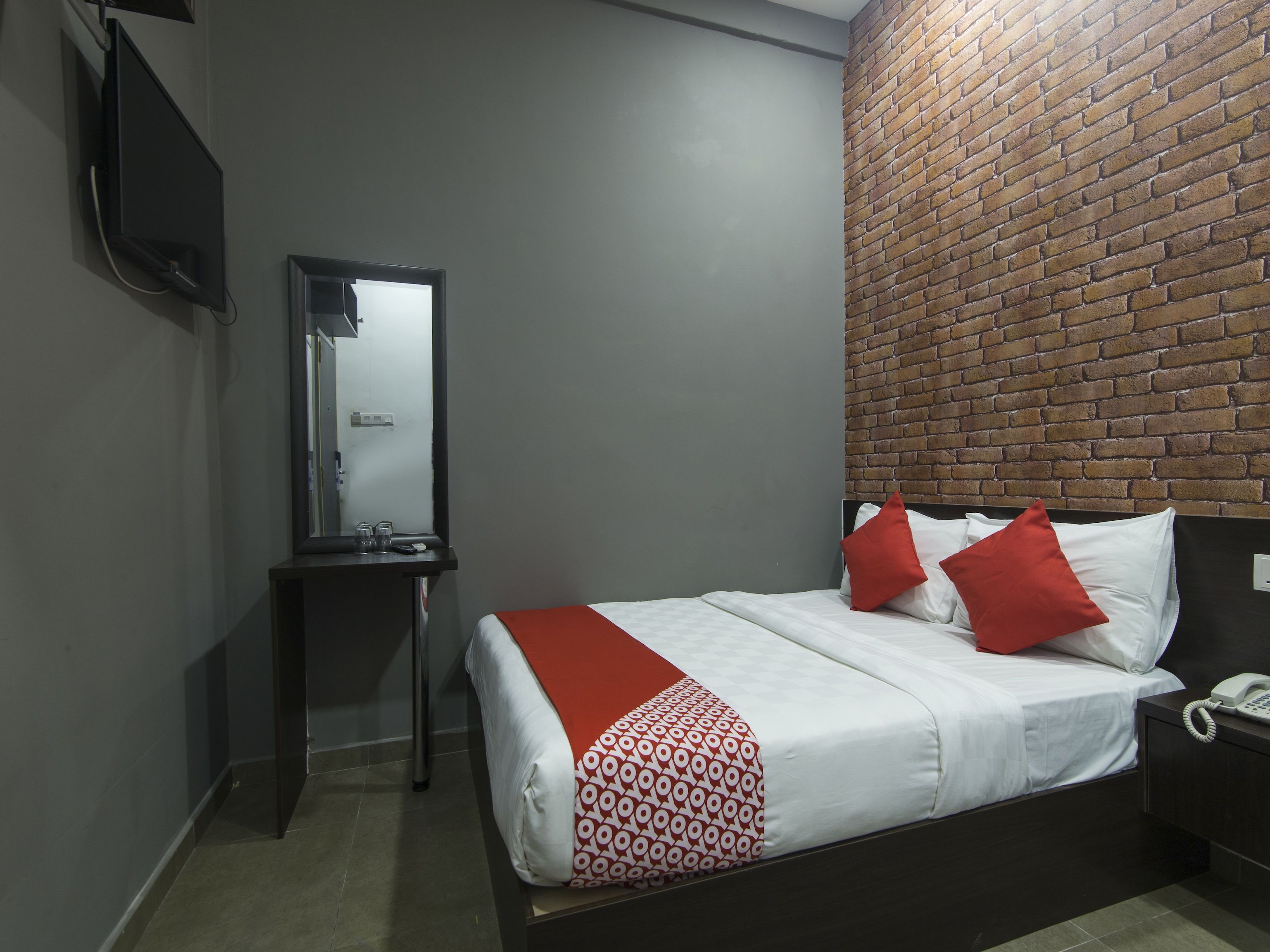superior double room, 1 double bed | free wifi, bed sheets
