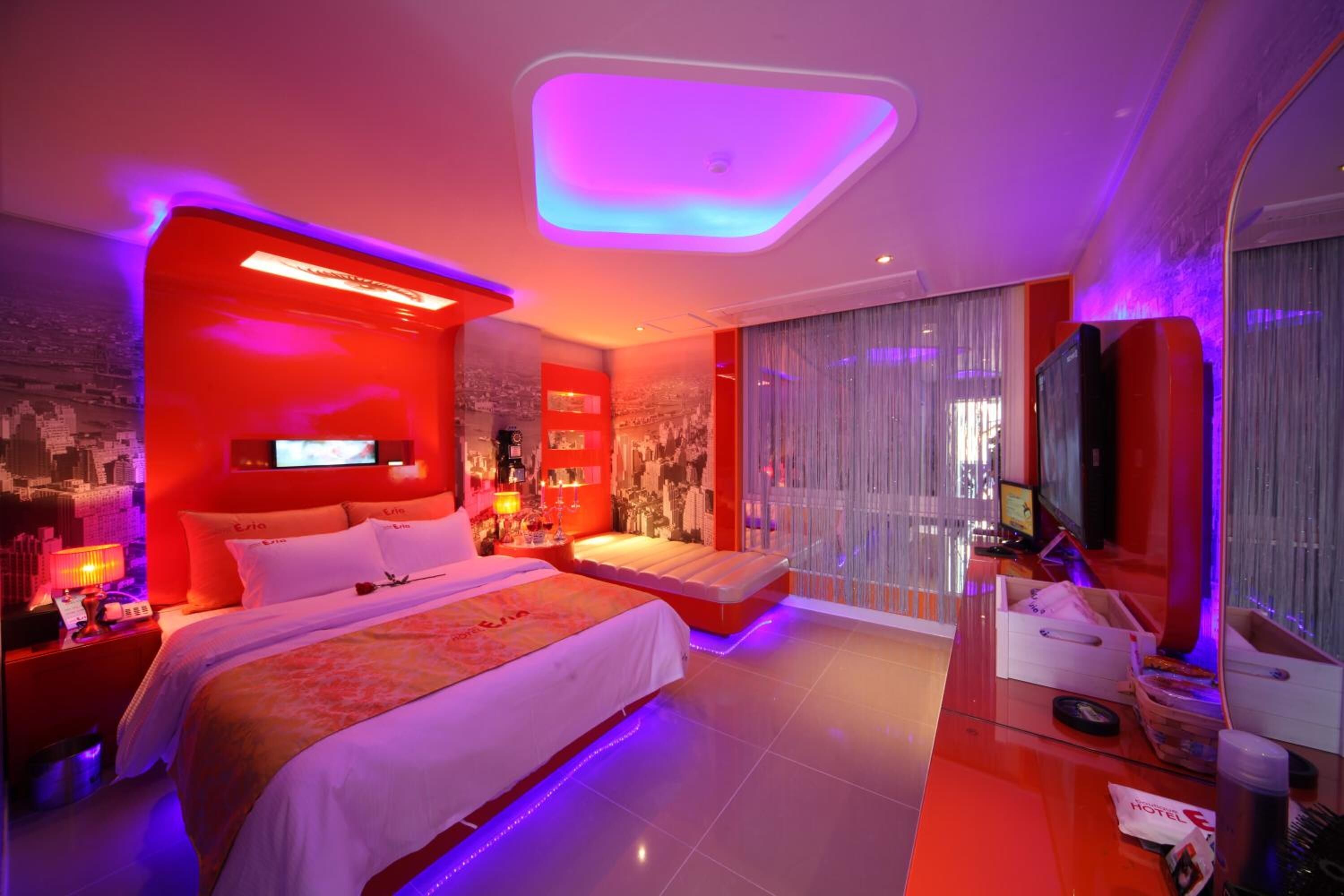 minibar, blackout curtains, soundproofing, free wifi