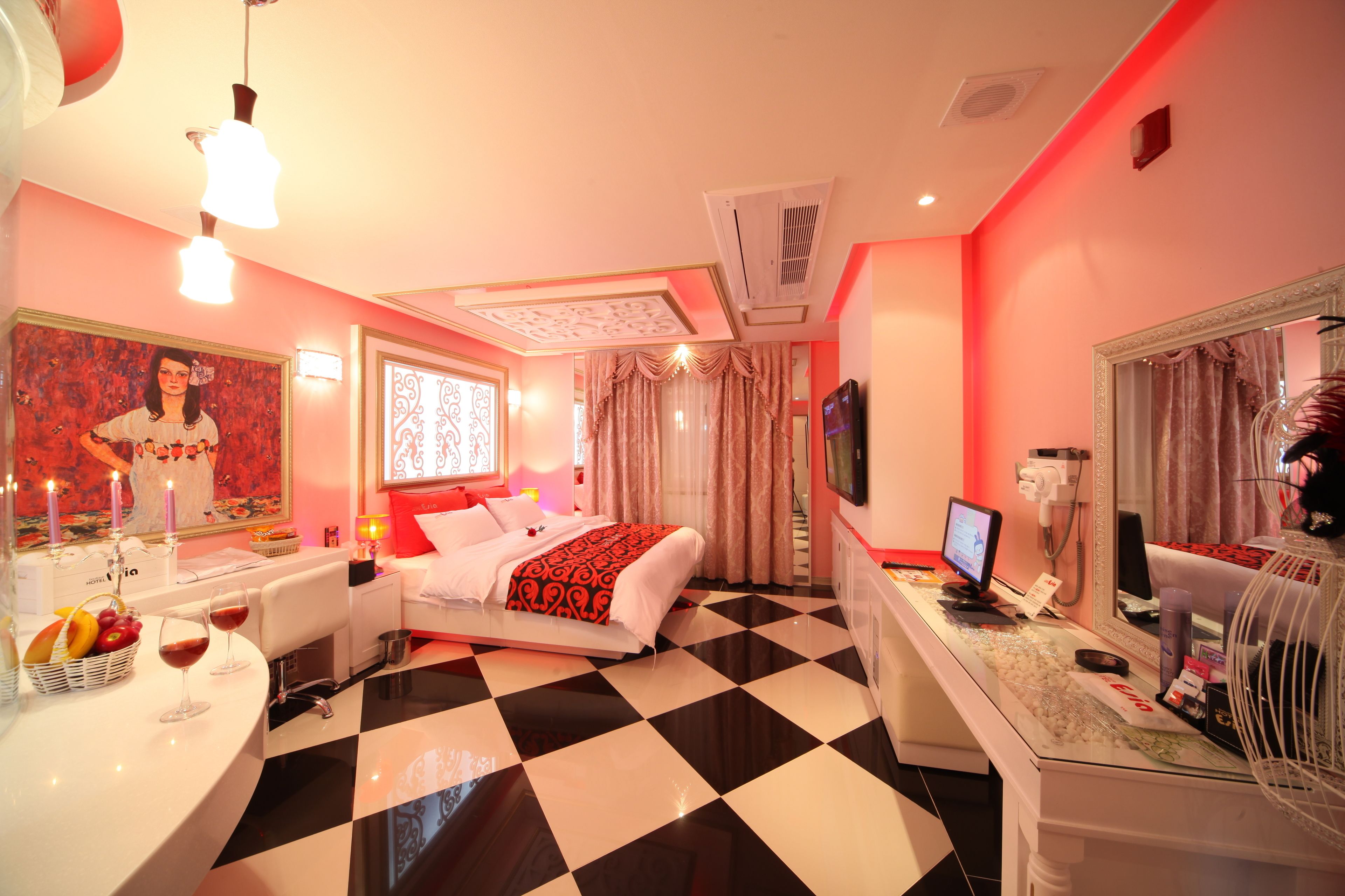 deluxe room | minibar, blackout curtains, soundproofing, free wifi