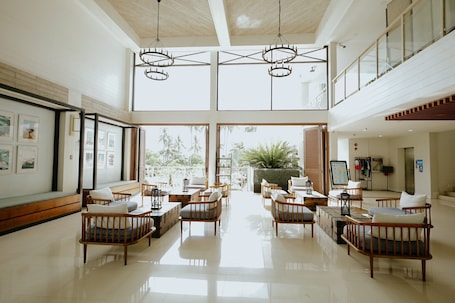 ๋ก๋น ์ข์ ๊ณต๊ฐ