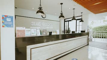 Concierge desk