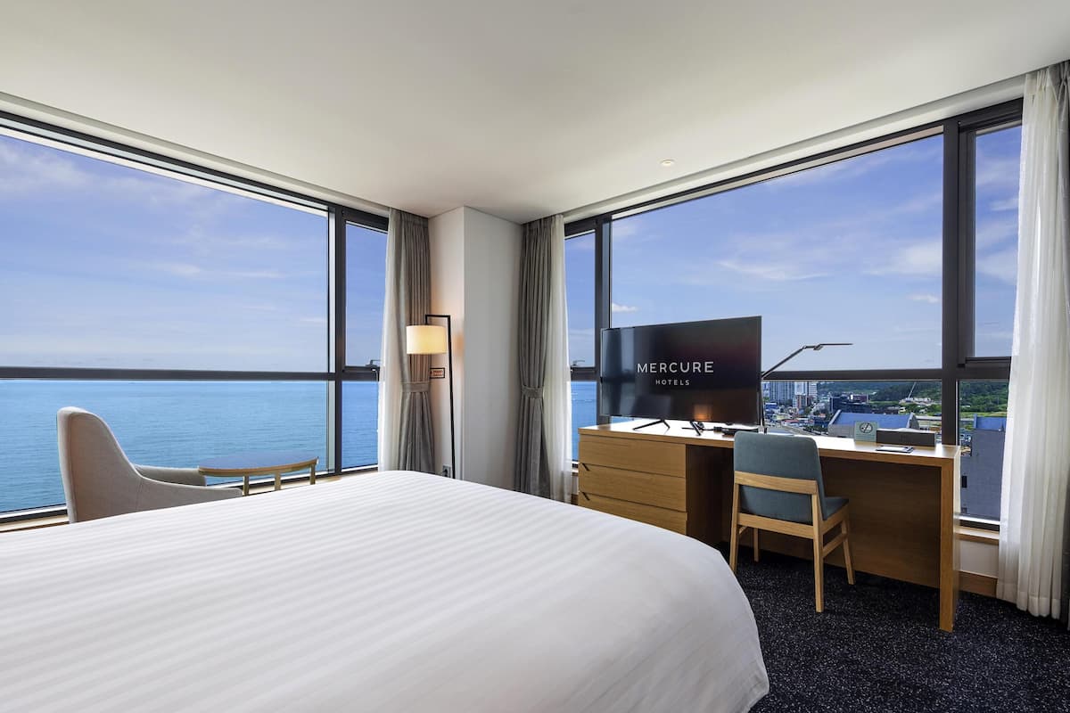 Family Room, Multiple Beds, Partial Ocean View (Superior) | 1 bedroom, premium bedding, in-room safe, desk