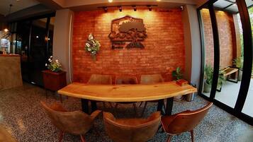 Mặt tiền nơi lưu trú