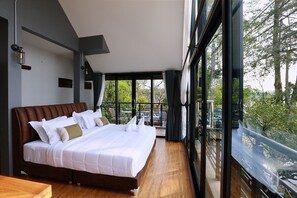 Deluxe Room with Lake View | Minibar, cortinas blackout, wifi gratis y ropa de cama 
