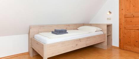 3 間睡房、Wi-Fi、床單