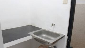 Superior Single Room | Bathroom sink