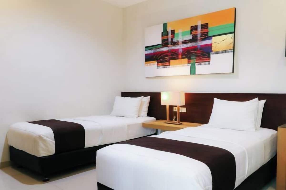 Free WiFi, bed sheets