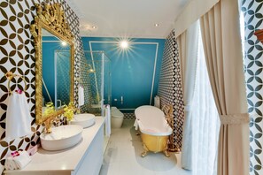 Bathroom - Dalat Boutique Hotel (Da Lat)