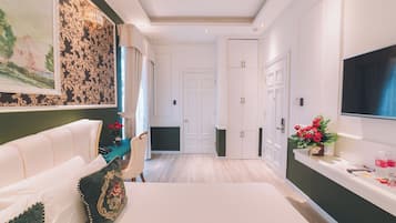 1 habitación, cubrecamas, minibar y wifi gratis