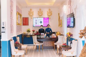 Reception - Dalat Boutique Hotel (Da Lat)