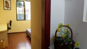 Familieværelse - bjergudsigt | Skrivebord, lydisolering, gratis Wi-Fi, sengetøj