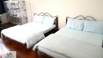 4 bedrooms, desk, soundproofing, iron/ironing board