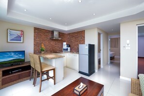 家庭公寓, 2 间卧室, 厨房, 海洋景观 | 私人简易厨房 | 大冰箱、微波炉、炉灶、电热水壶