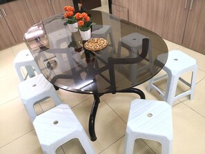 Holiday Home | In-room dining