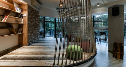 Indie Stays -BKC, Kalina