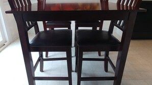 Khu vực ăn uống tại phòng