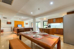 2 Bedrooms Apartment (#631 - A202) | In-room dining