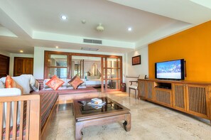 Living room - The Sands Apartment by Rents In Phuket (Rawai)