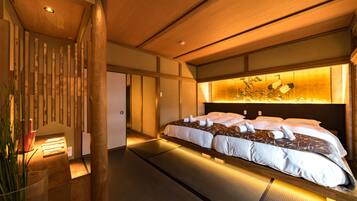 4 bedrooms, individually decorated, individually furnished