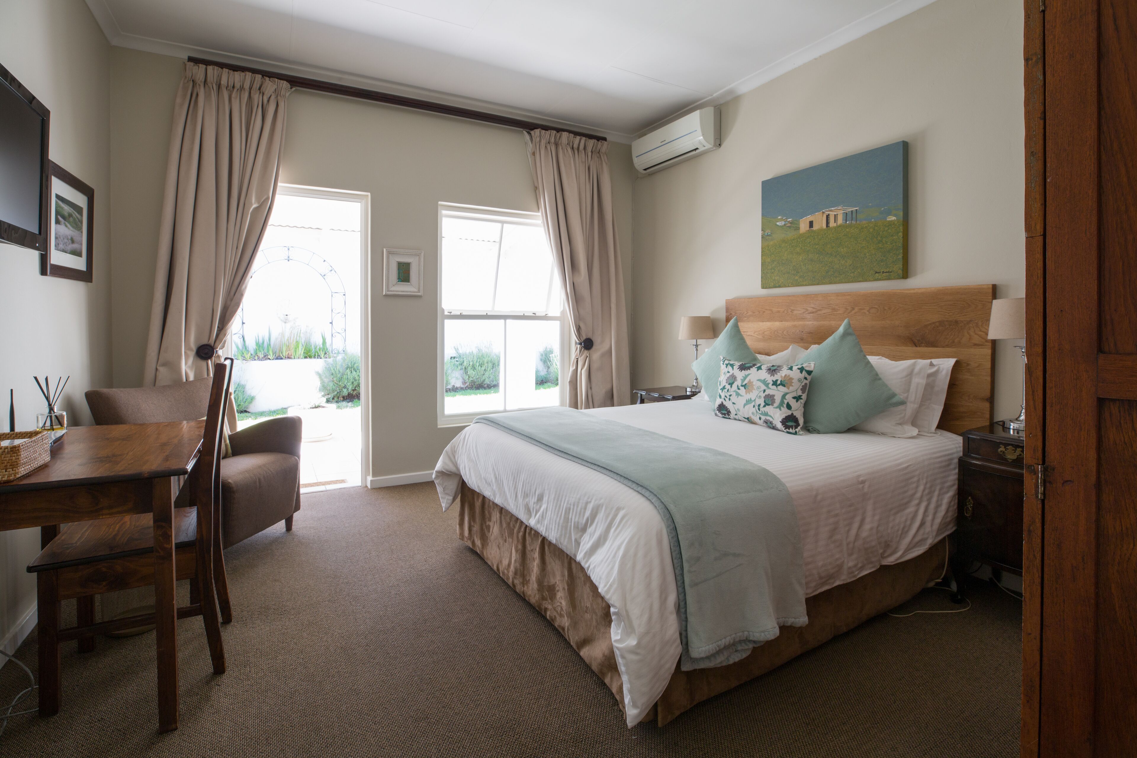 컴포트 더블룸 (3) | 미니바, 객실 내 금고, 책상, 다리미/다리미판