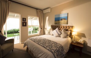 Comfort-Doppelzimmer (2) | Minibar, Zimmersafe, Schreibtisch, Bügeleisen/Bügelbrett