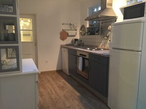 Unclassified image, 5 of 8, button