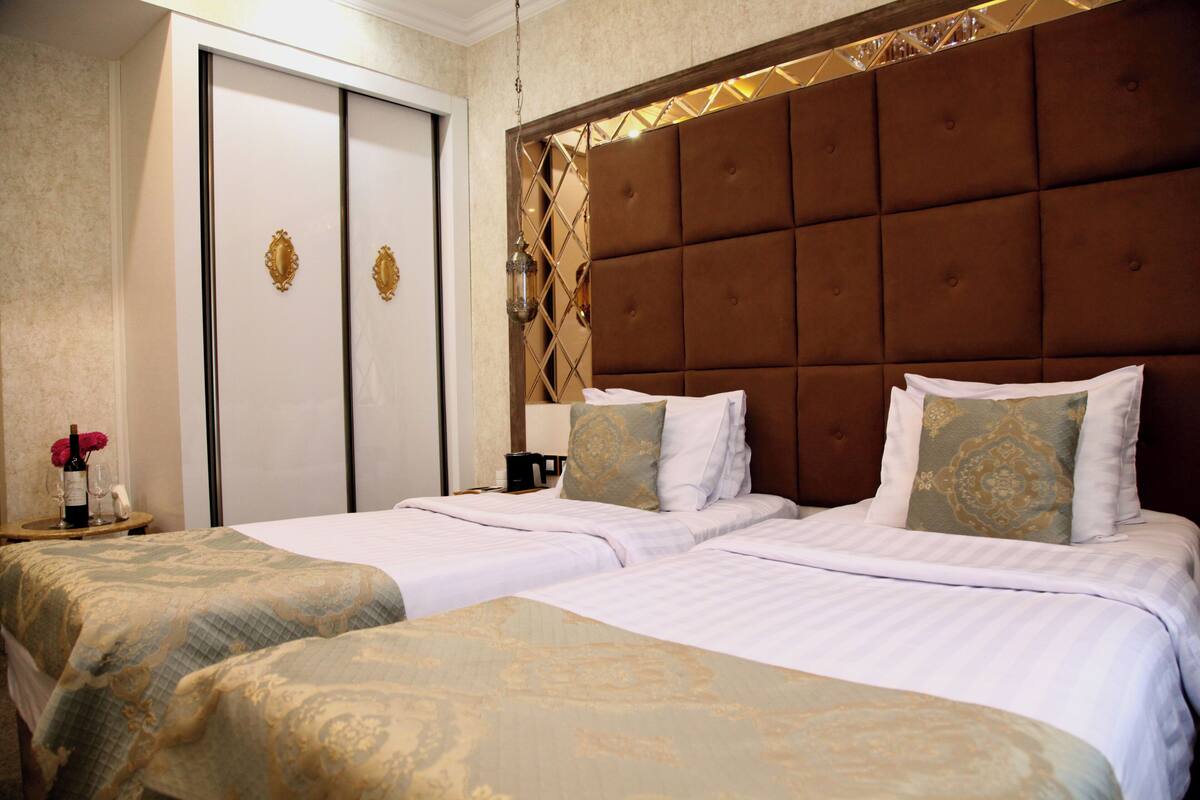 Deluxe Twin Room, City View | Premium bedding, pillowtop beds, minibar, in-room safe