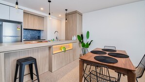 Deluxe Apartment, 3 Bedrooms, Ocean View | In-room dining - Resort Style Pad by the Beach (Broadbeach)