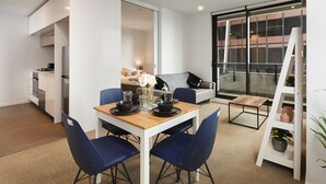 Deluxe Apartment, 2 Bedrooms | In-room dining - Modern Apartment in Urban Centre (Melbourne)