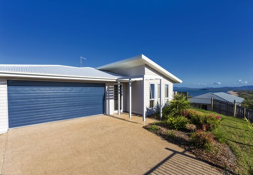 Live Amidst Breathtaking Stretches of Coastline & Creeks