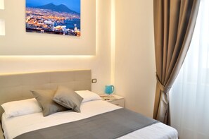 1 bedroom, Egyptian cotton sheets, premium bedding, memory-foam beds - B&B Central Station Napoli (Naples)