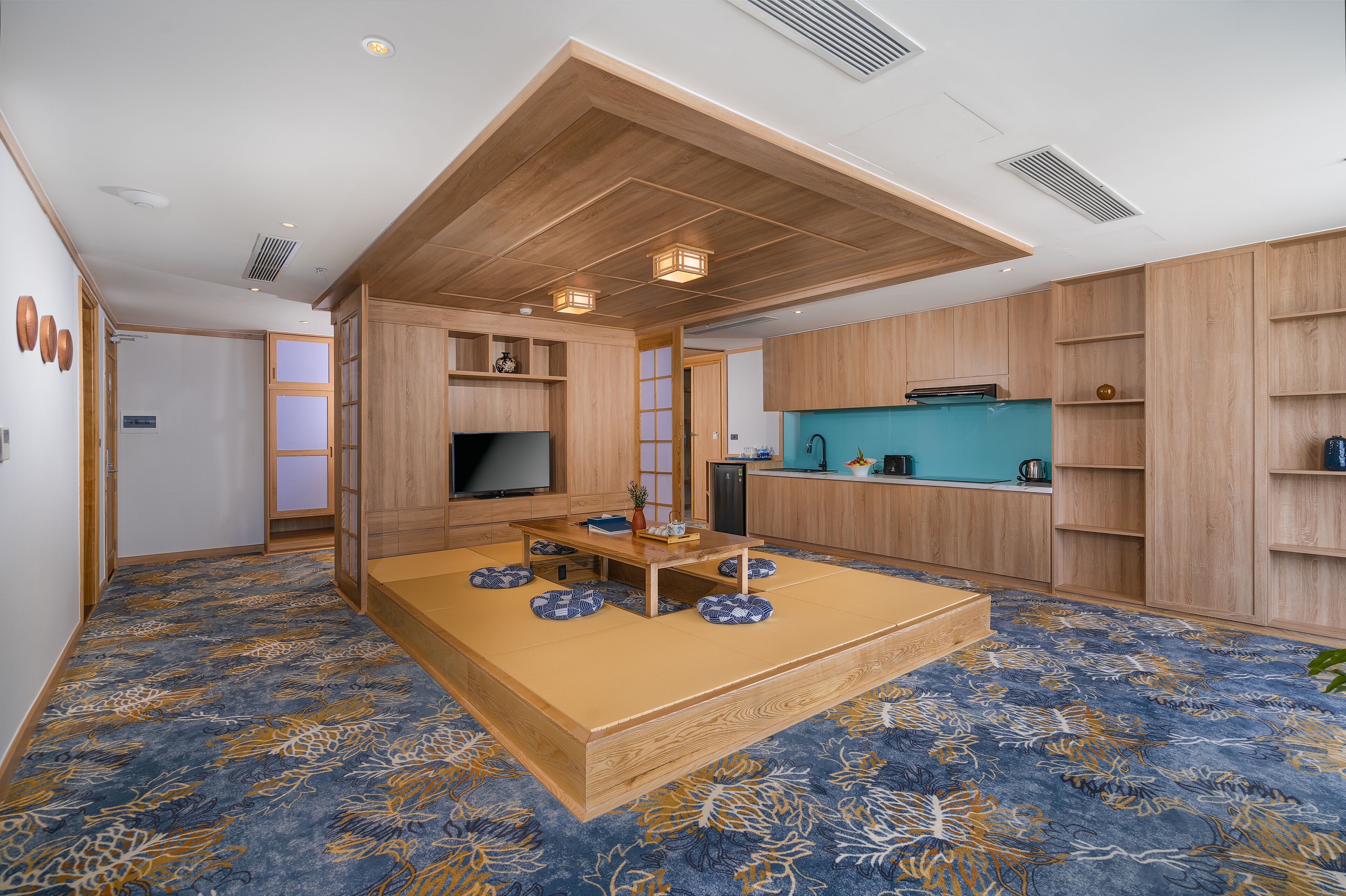 osaka with afternoon tea included | 2 bedrooms, hypo-allergenic bedding, minibar, in-room safe