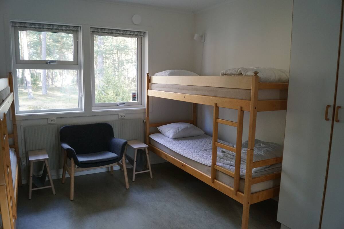 Chambre Quadruple, salle de bains commune